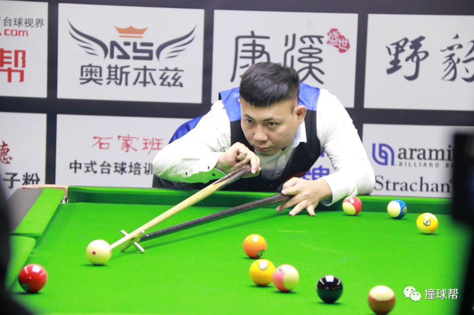 年轻人的脚 年轻人的脚